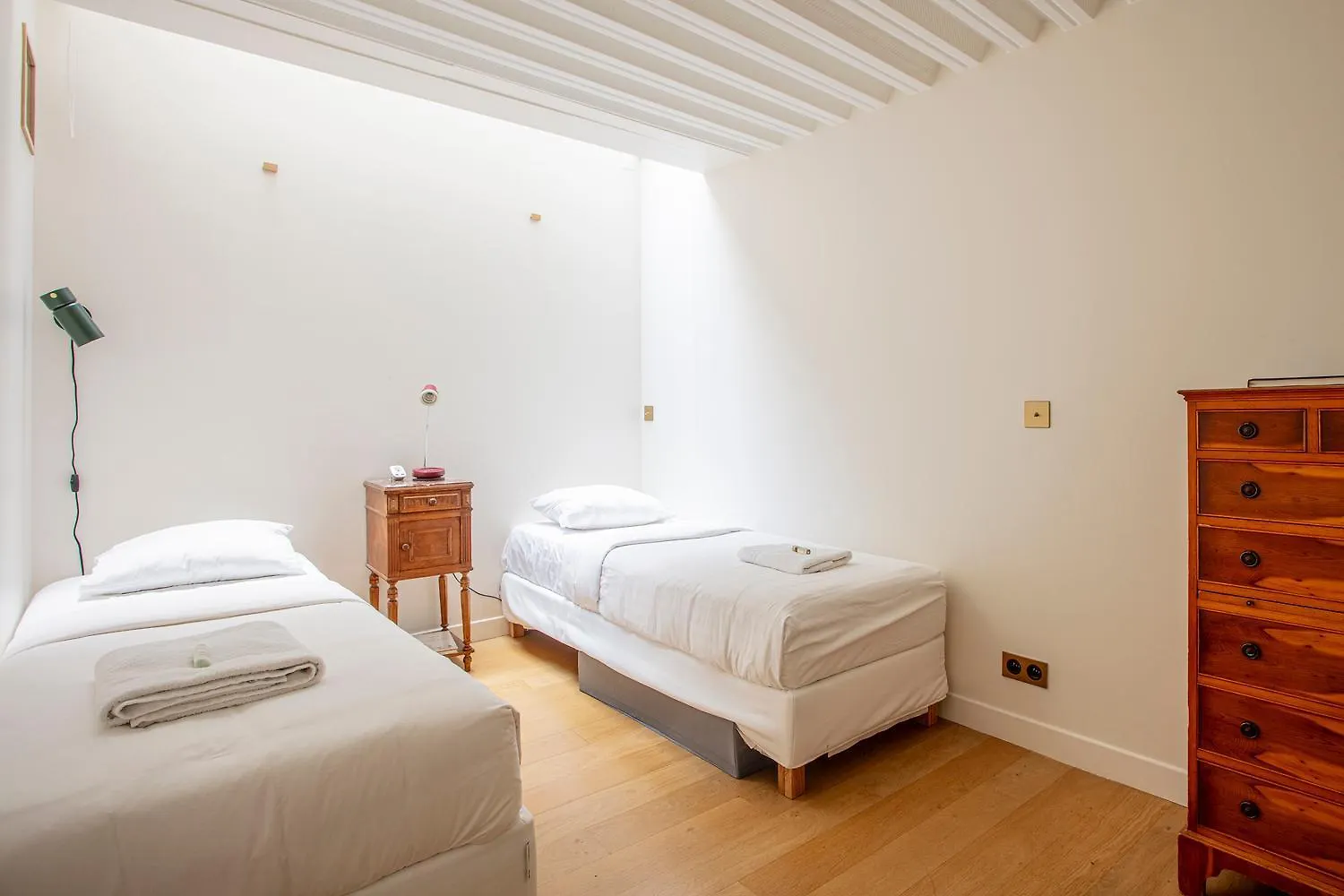 Parisian Loft With Plenty Of Light And Solarium In Bastille Area France