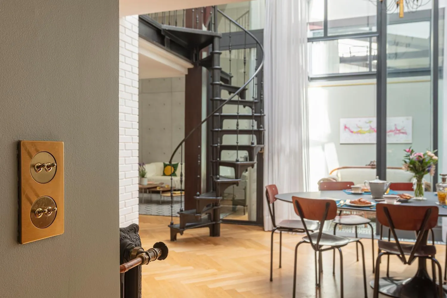 Apartment Parisian Loft With Plenty Of Light And Solarium In Bastille Area