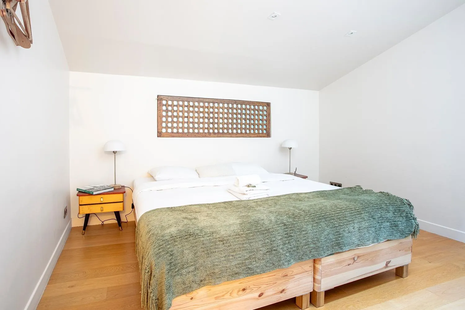 Apartment Parisian Loft With Plenty Of Light And Solarium In Bastille Area
