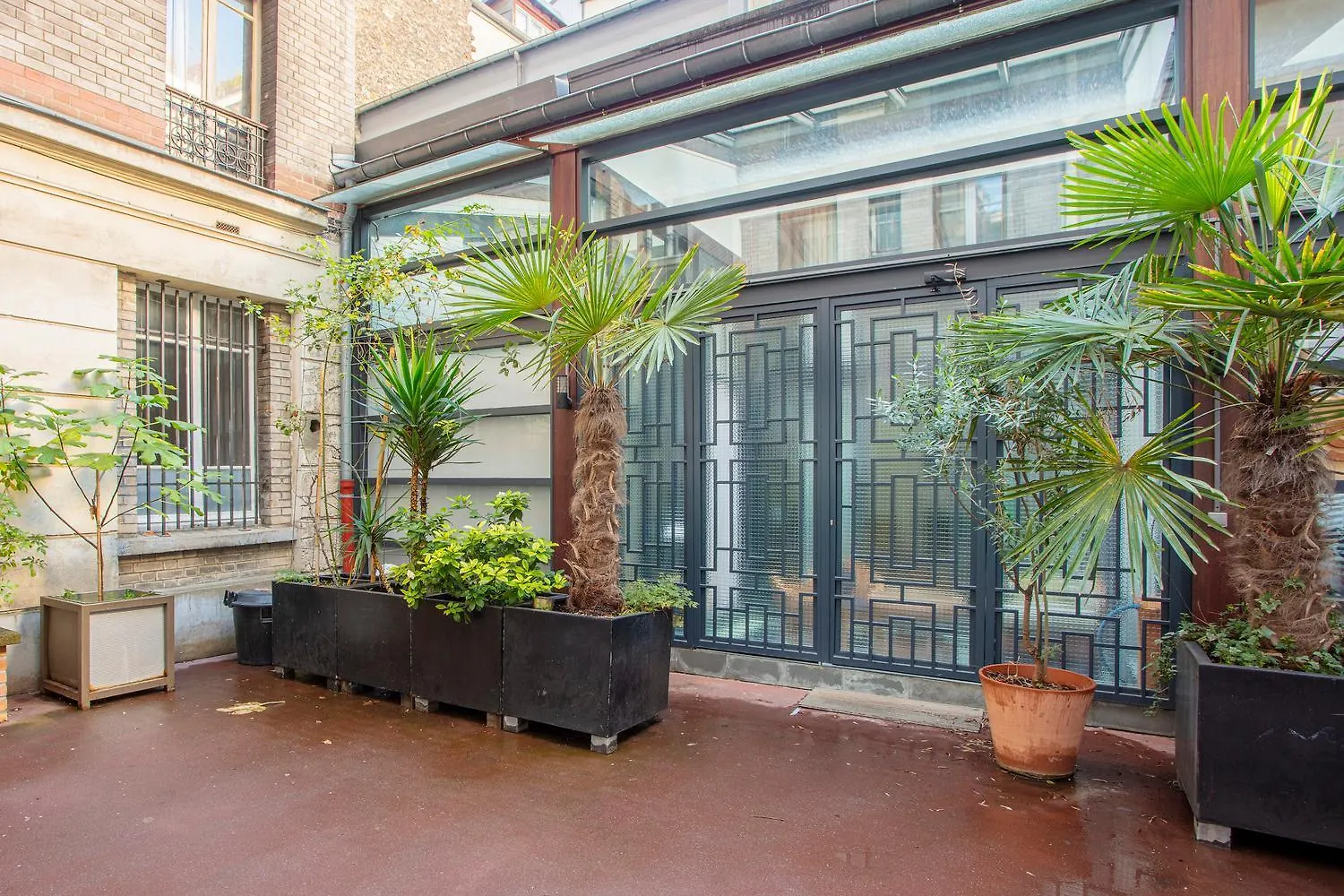 Parisian Loft With Plenty Of Light And Solarium In Bastille Area Apartment