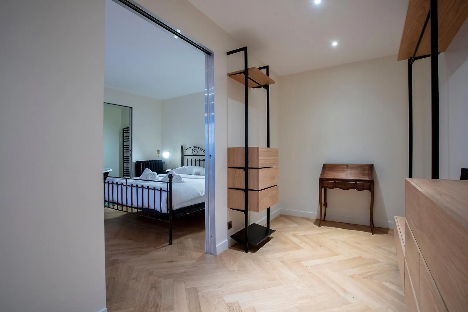 Apartment Parisian Loft With Plenty Of Light And Solarium In Bastille Area France