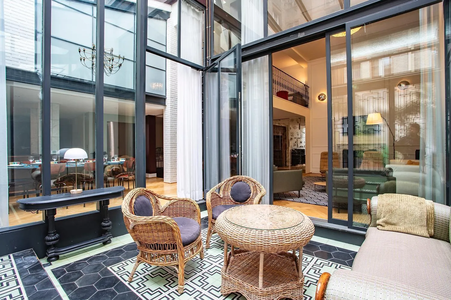 Apartment Parisian Loft With Plenty Of Light And Solarium In Bastille Area